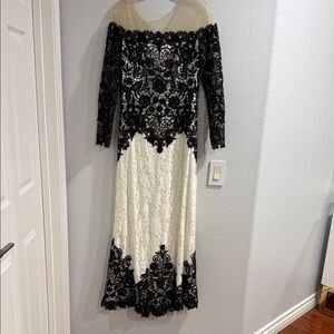 Tadashi Shoji Black and White Lace Long Sleeve Dress